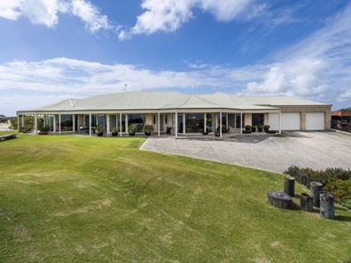 10 Lorient Close, Warnbro WA 6169