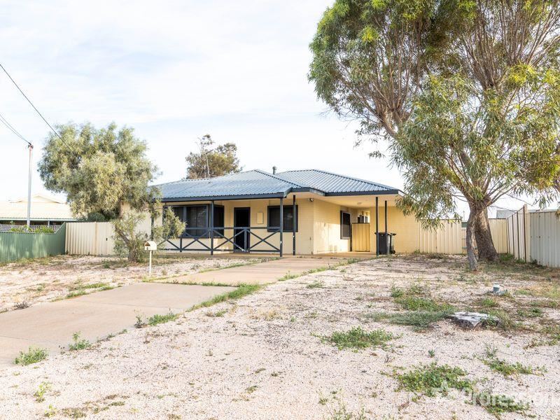 6 Buzolic Court, Brockman