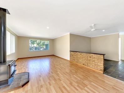 14 Judges Gardens, Leda WA 6170