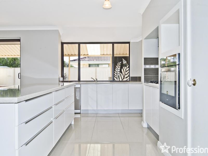 1 Sarah Ann Crescent, Warnbro