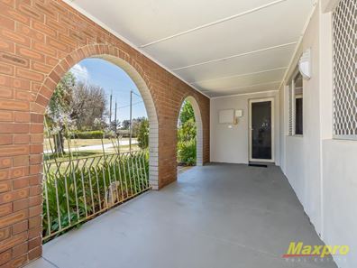 15 Watling Avenue, Lynwood WA 6147