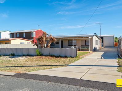 6 Douglas Street, Seabird WA 6042