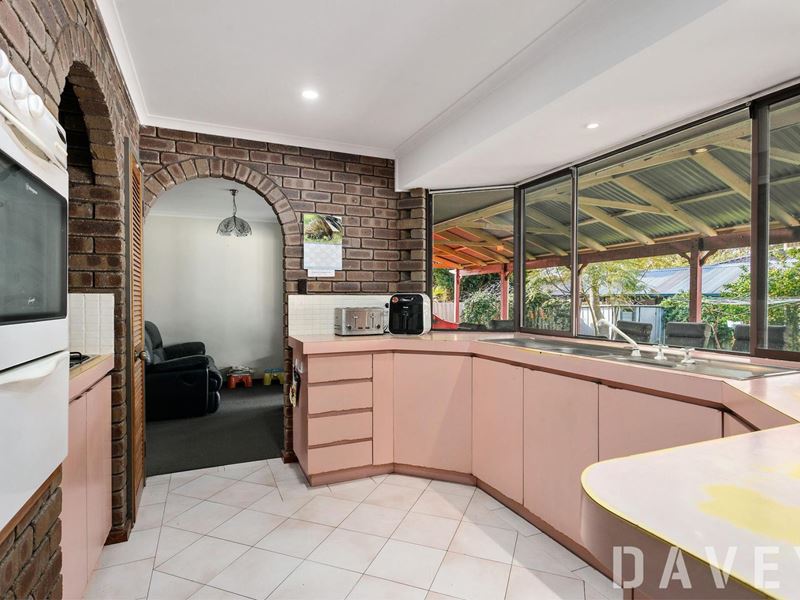 23 Colac Way, Duncraig