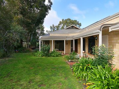 52 La Fayette Boulevard, Bibra Lake WA 6163