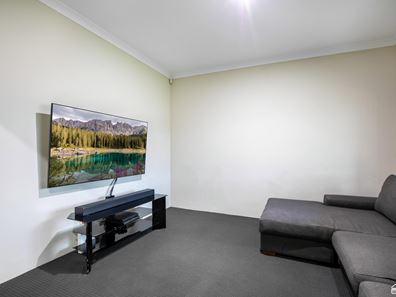11 Kalanchoe Approach, Seville Grove WA 6112
