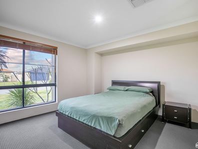 11 Kalanchoe Approach, Seville Grove WA 6112