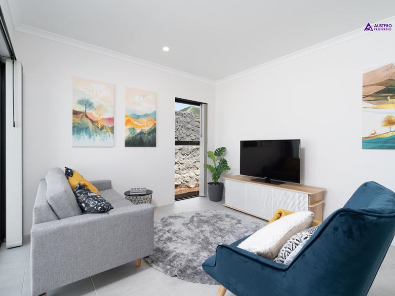 140A Leach Highway, Melville