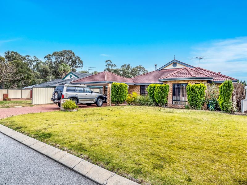 32 Cane Road, Greenfields