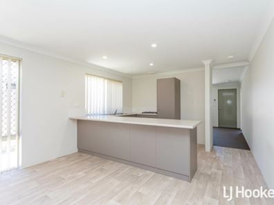 18 Holmes Street, Southern River WA 6110