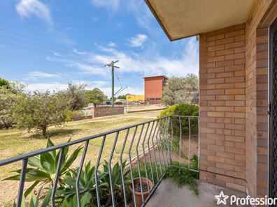 50/15 Glendower way, Spearwood WA 6163