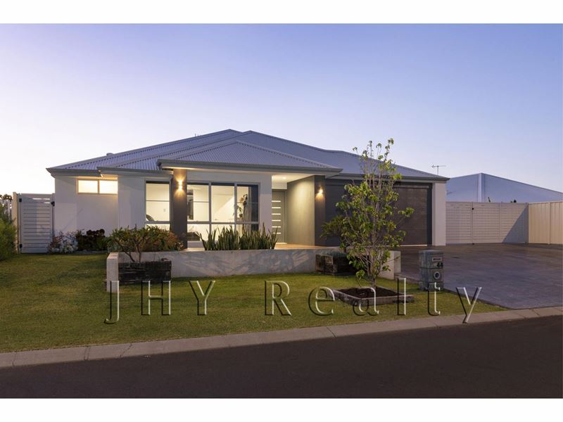 44 Diamante Boulevard, Dunsborough