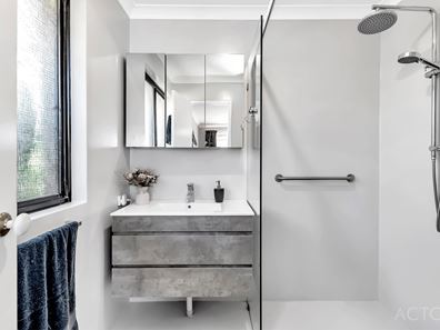 25 Staunton Rise, Halls Head WA 6210