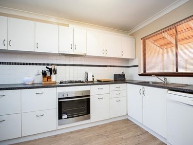 24/13 Upper Esplanade, Bunbury WA 6230