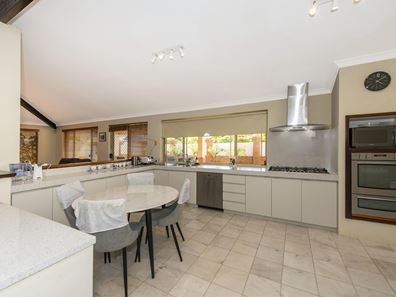 39 Brennan Avenue, Canning Vale WA 6155