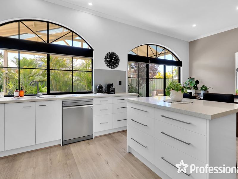 1 Longstaff Loop, Southern River WA 6110