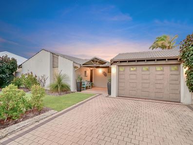 7 Barque Place, Kallaroo WA 6025