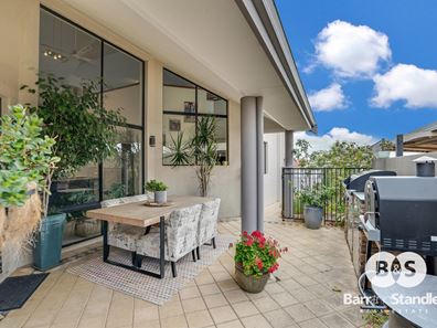 8 Pickworth Retreat, Pelican Point WA 6230