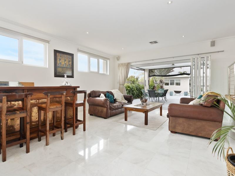 8 Whiley Road, Marmion