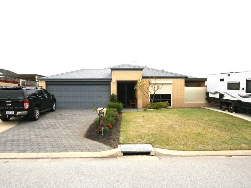 10 Pastrana Crescent, Port Kennedy