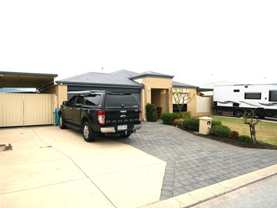 10 Pastrana Crescent, Port Kennedy WA 6172