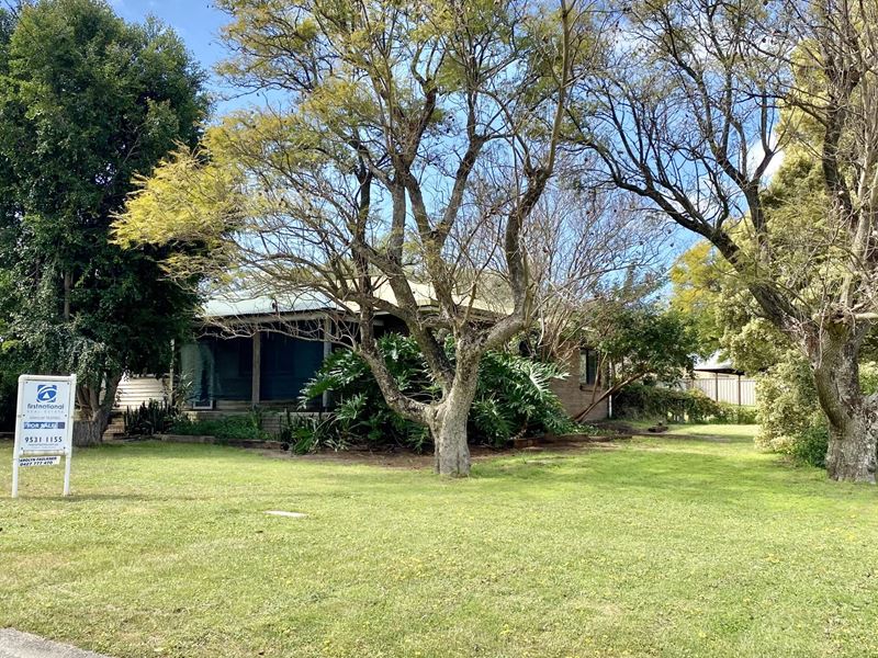 17 Parnell Street, Waroona WA 6215