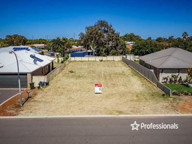 32 Yarraman Road, Waggrakine WA 6530