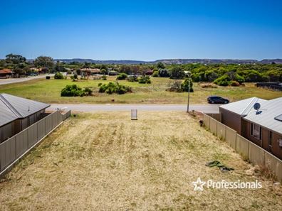 32 Yarraman Road, Waggrakine WA 6530