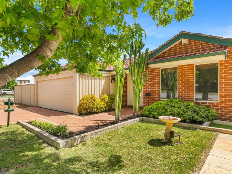 23 Allendale Entrance, North Lake