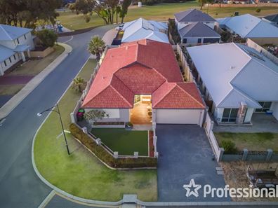 26 Hamelin Street, Two Rocks WA 6037