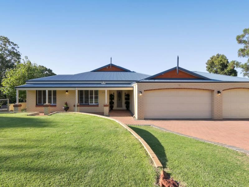 17 Dumas Drive, Bedfordale