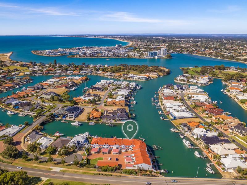 8/20 Baruna Court, Halls Head