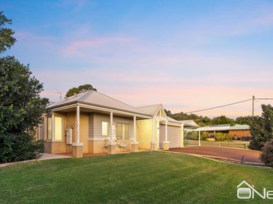 7 Waterside Pass, Byford WA 6122