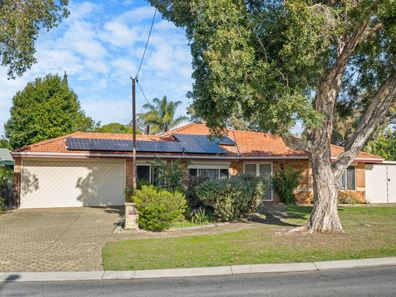 1 Denham Way, Thornlie WA 6108