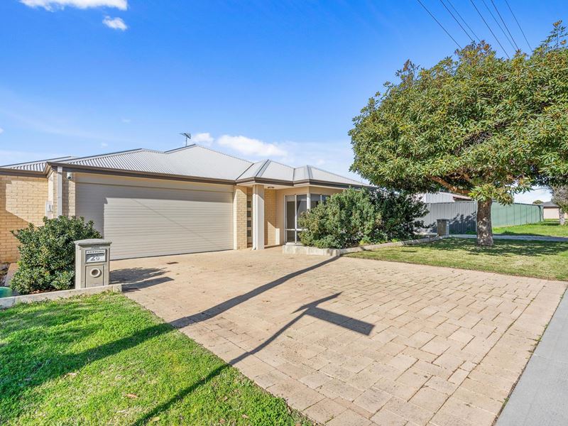 26 NAPIER ROAD, Morley WA 6062