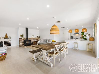 8 Cuttlefish Street, Yanchep WA 6035