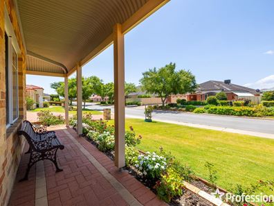 13 Greenwich Parade, Canning Vale WA 6155