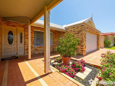 13 Greenwich Parade, Canning Vale WA 6155