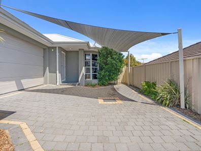 14C Ravenswood Drive, Nollamara WA 6061