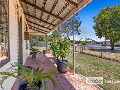 43 Roberts Street, Collie WA 6225