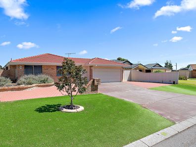 10 Magenta Close, Thornlie WA 6108