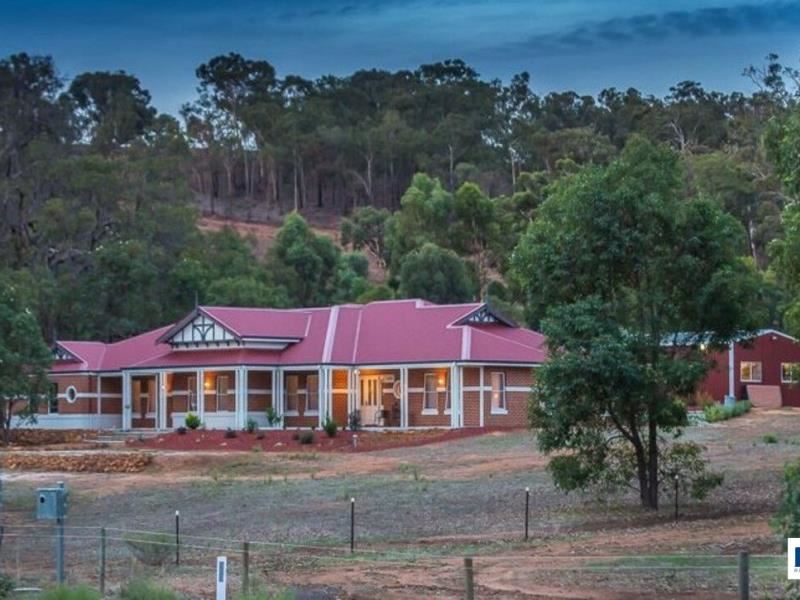 184 Wisteria Way, Chittering