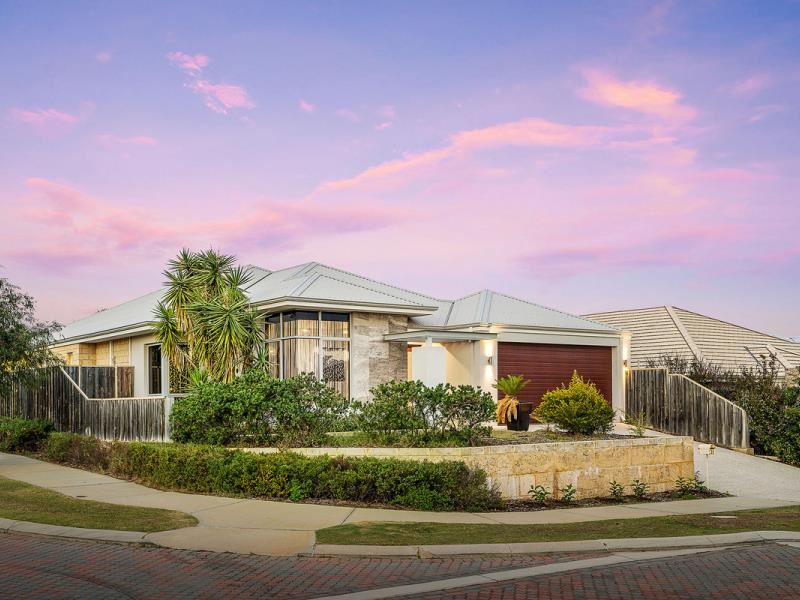 22 Newmarket Parade, Butler