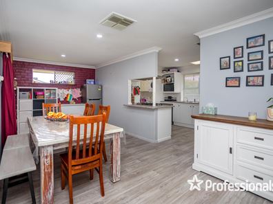 58 Edinburgh Road, Forrestfield WA 6058