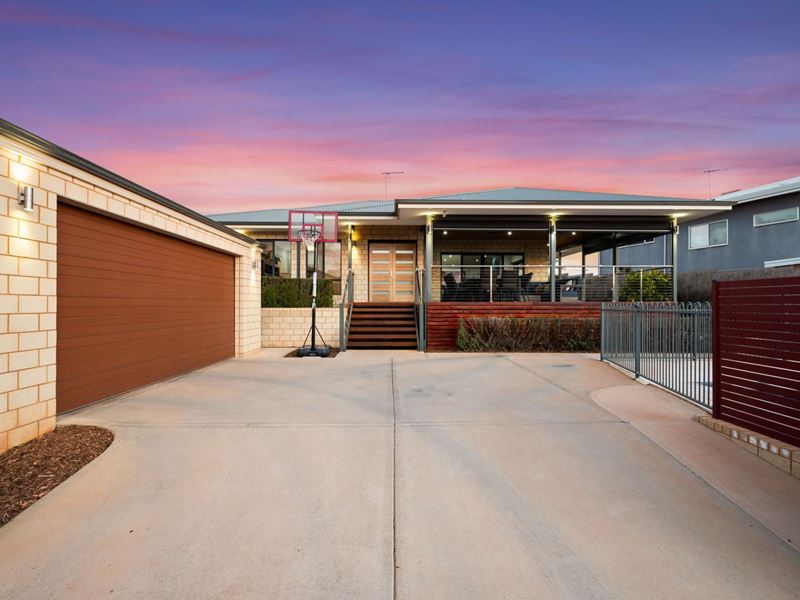 50 Tumbarri Way, Hannans WA 6430