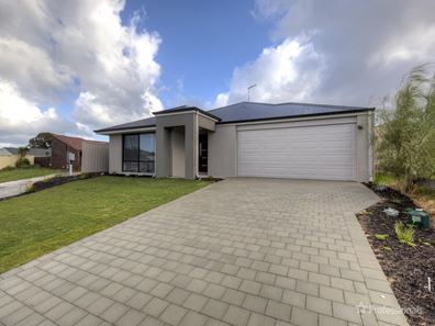 33 Currajong Crescent, Craigie WA 6025