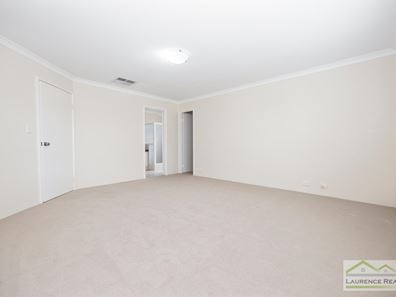 24 Tableland Way, Carramar WA 6031