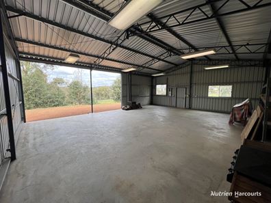 68 Higgins Road, Gidgegannup WA 6083