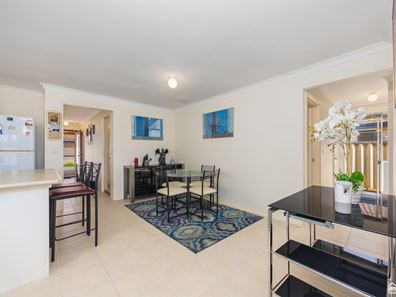 8E Coralie Court, Armadale WA 6112