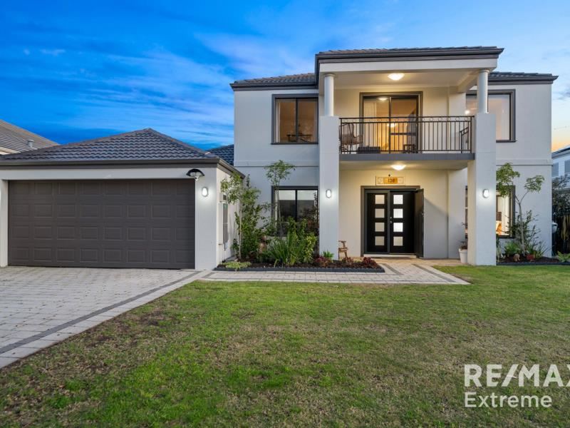 126 Golf Links Drive, Carramar