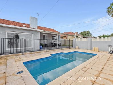 23 Grinstead Way, Balga WA 6061